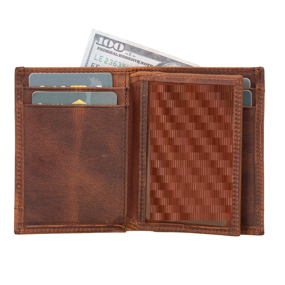 Full Grain Leather Card Holder With AirTag Slot