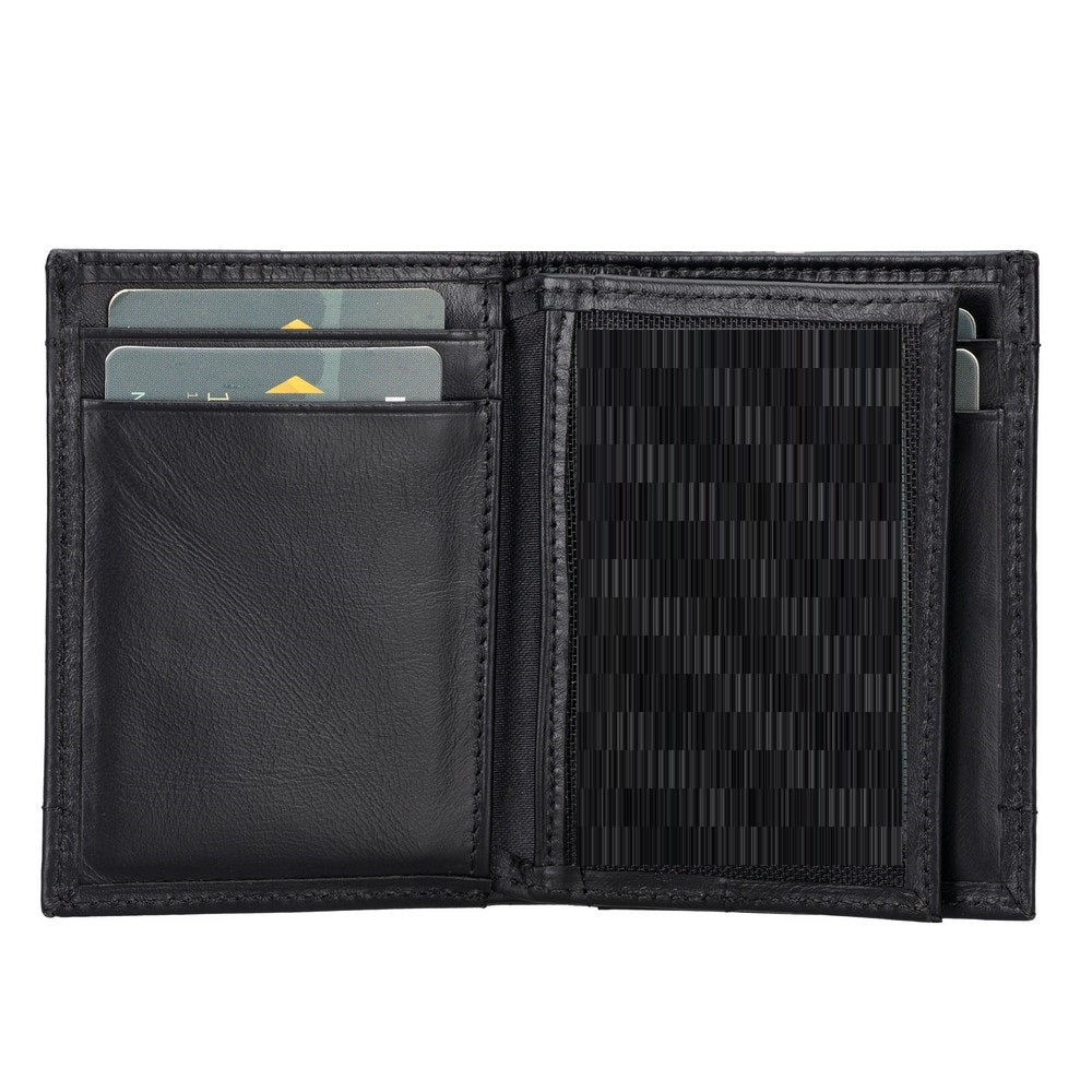 Full Grain Leather Card Holder With AirTag Slot