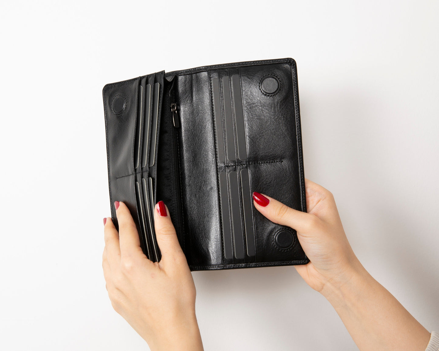 Aria Universal Leather Wallet