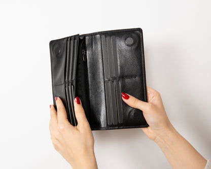 Aria Universal Leather Wallet