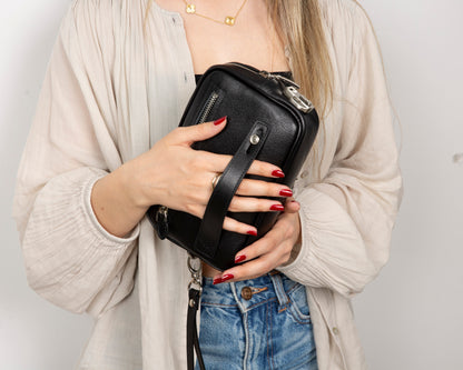 Elara Leather Handbag – Handcrafted Unisex Travel Organizer