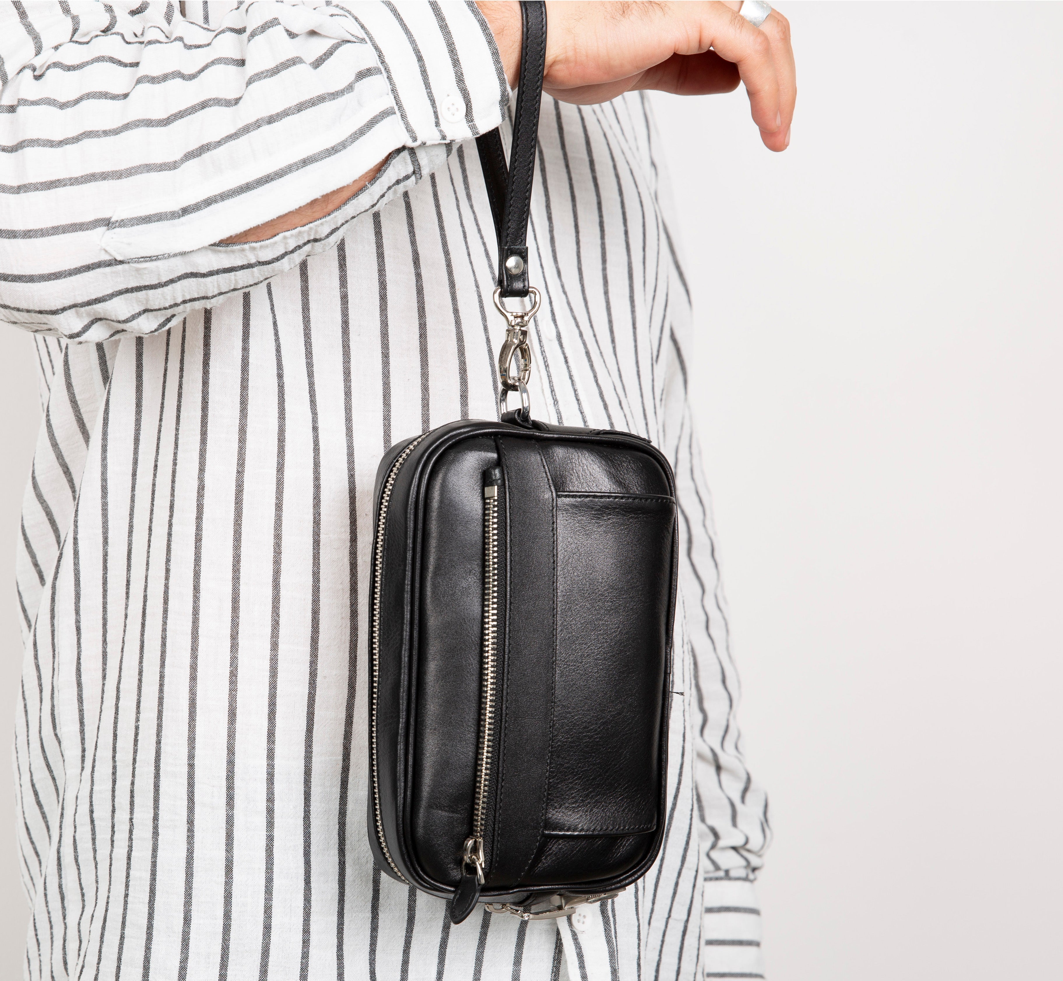 Elara Leather Handbag – Handcrafted Unisex Travel Organizer