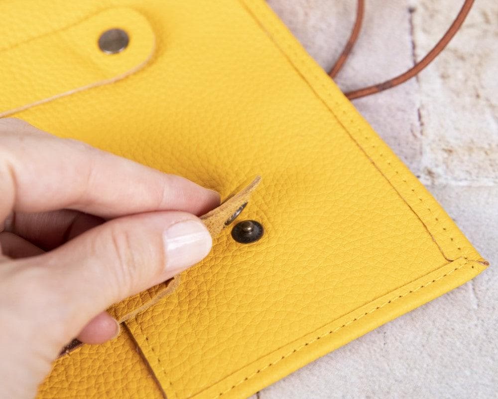 Foldable Leather Cable Organizer – Travel Cord & Tech Accessory Case