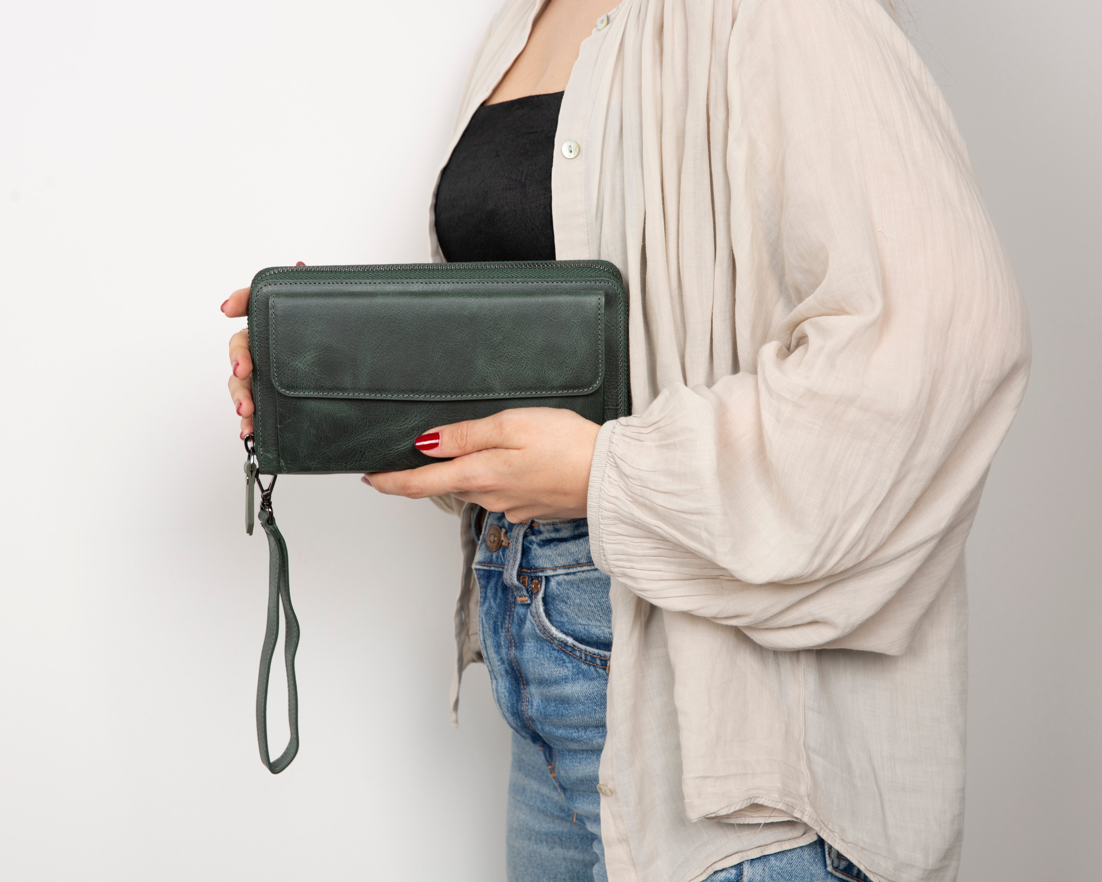 Heritage Unisex Leather Wallet & Phone Bag with Wrist Strap