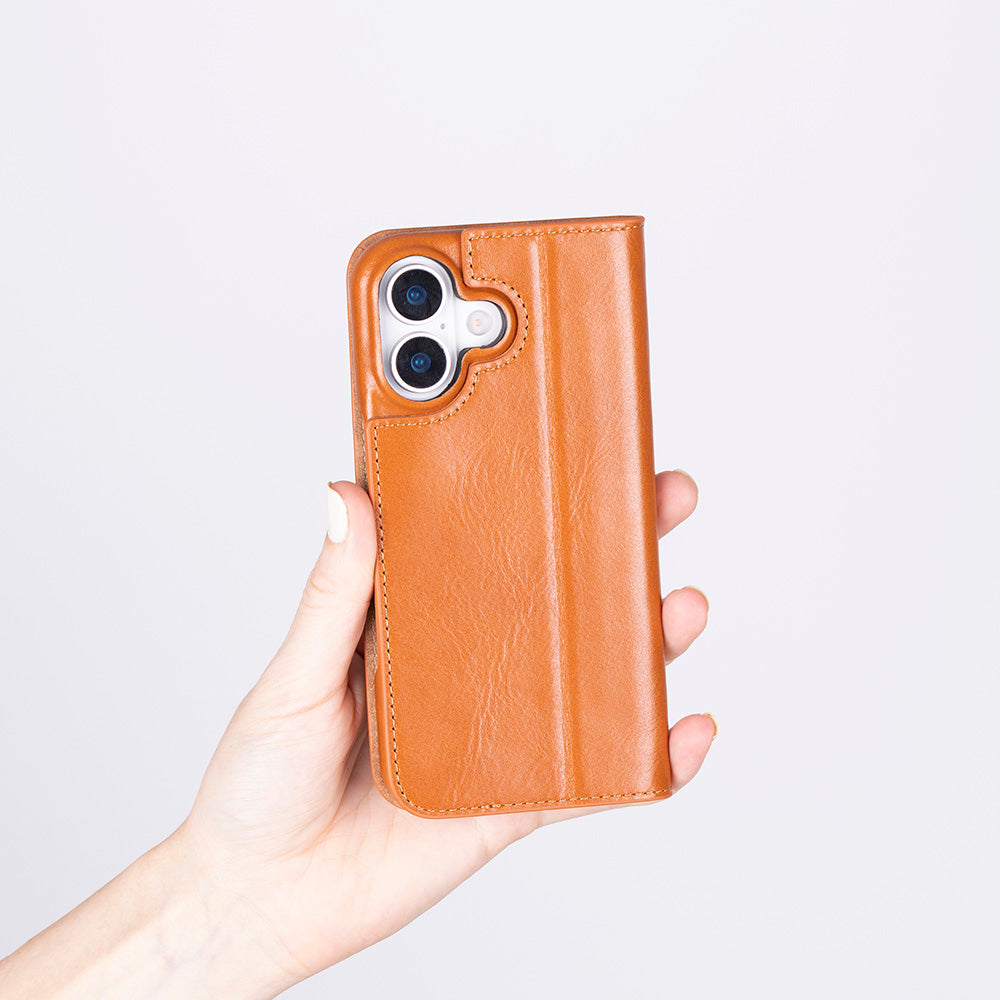 Leather iPhone 17 Folio Case