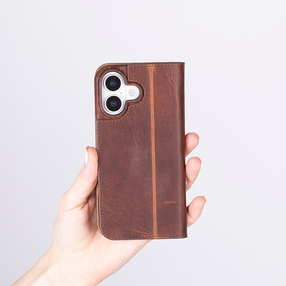 Leather iPhone 17 Folio Case