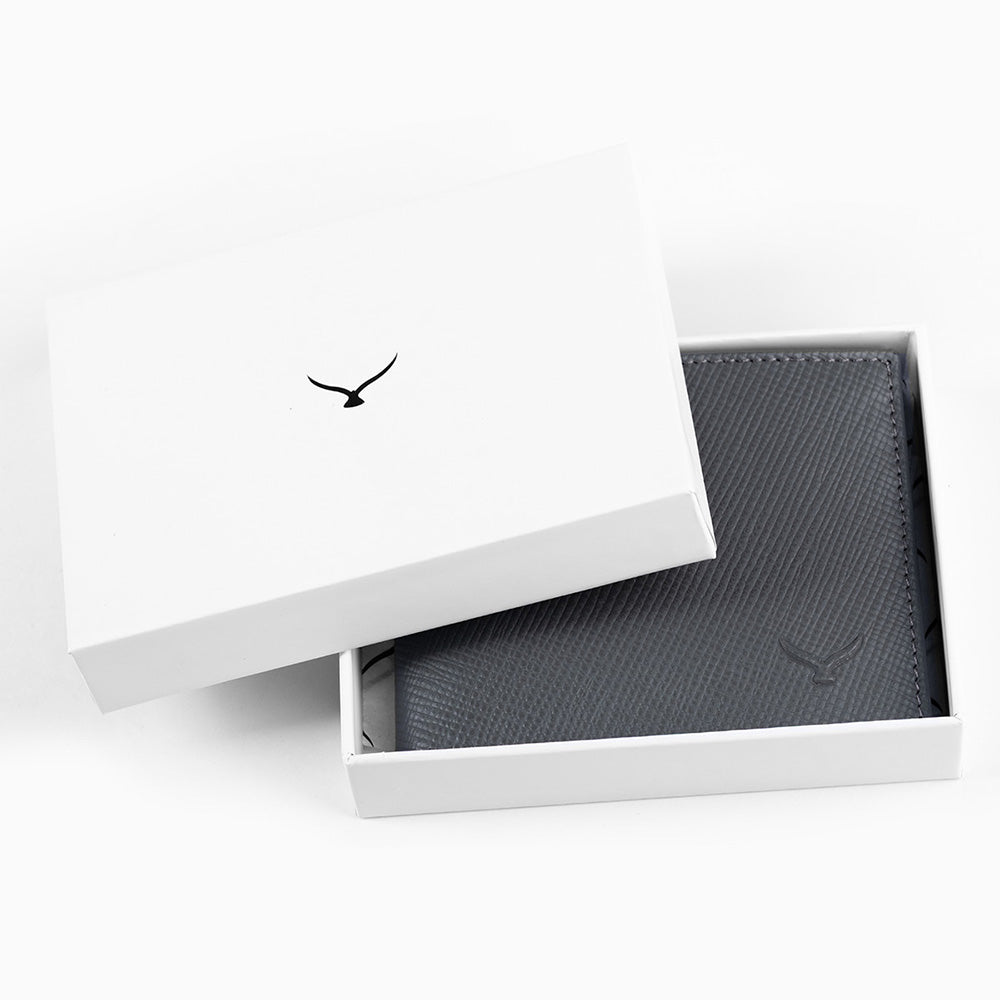 Men Leather Bifold Wallet With Two Compartments