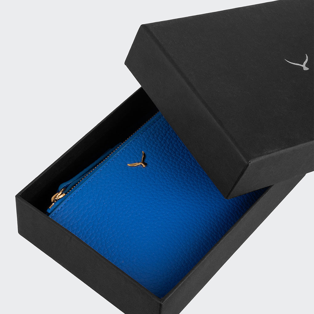 Women Two Pocket Leather Wallet With Magnetic Closure