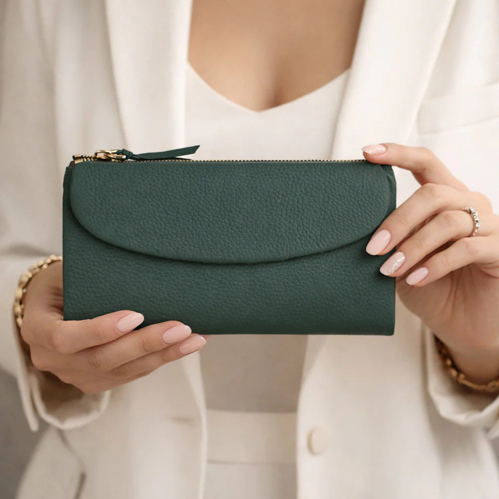 Women’s Leather Wallet Handbag with Zip Closure